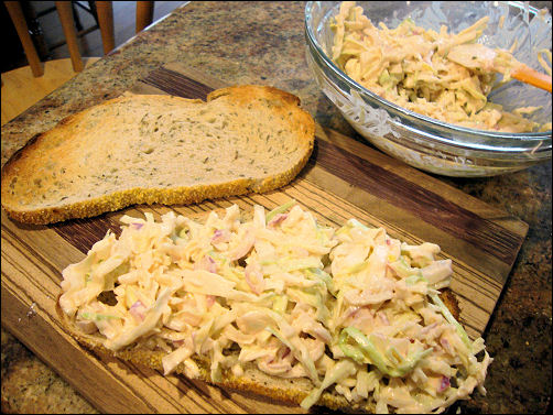 turkey burger coleslaw on toasted bread2