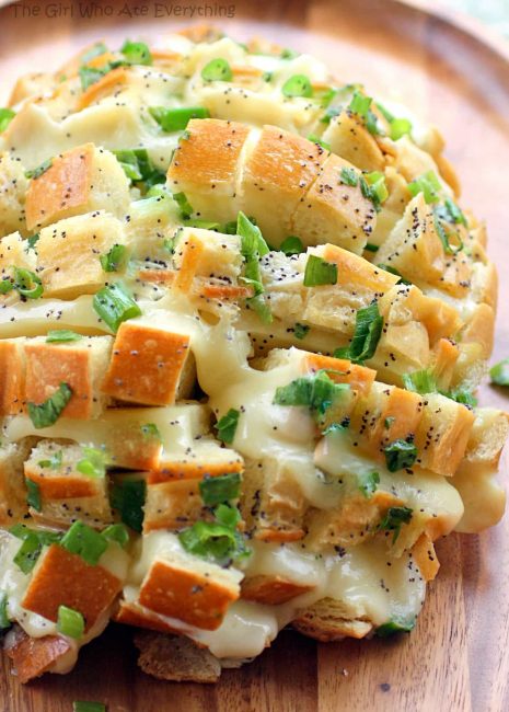 Bloomin’ Onion Tear and Share Loaf