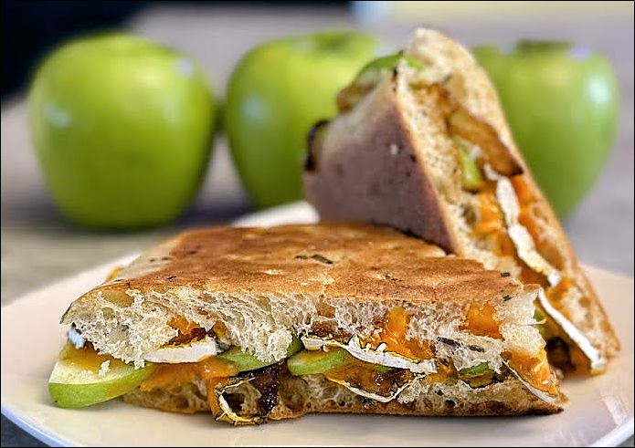 Sandwich City Apple Brie Panini